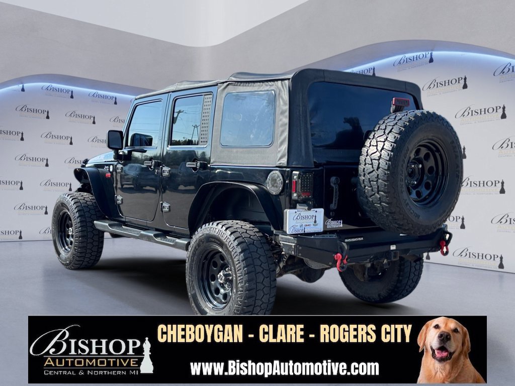 2014 Jeep Wrangler Unlimited Sahara photo 6