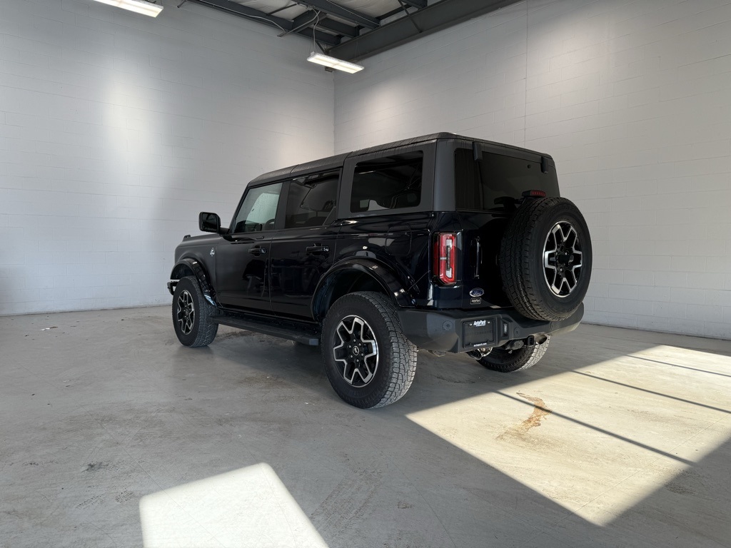 2021 Ford Bronco Outer Banks photo 4