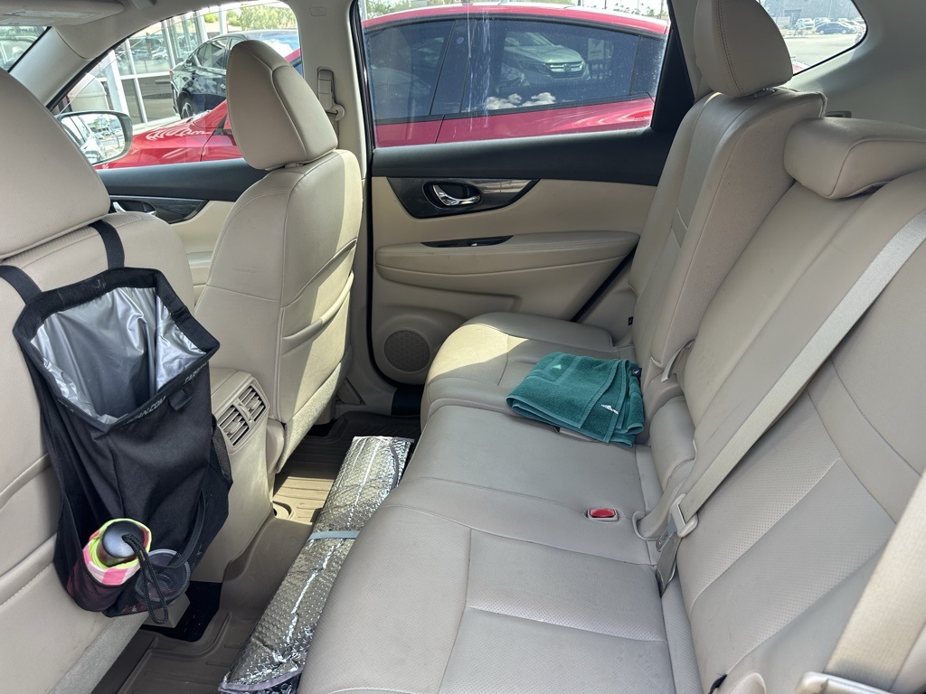 2016 Nissan Rogue SL photo 5
