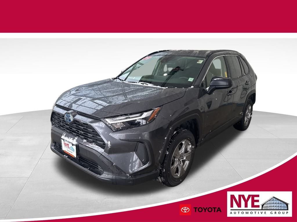2023 Toyota RAV4 LE's photo