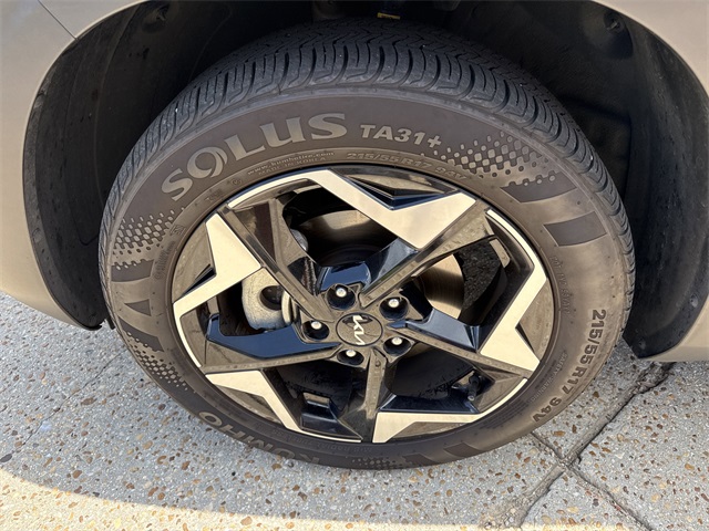 2025 Kia Seltos S photo 9
