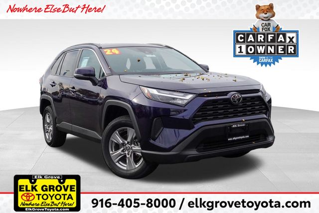 2024 Toyota RAV4 XLE's photo
