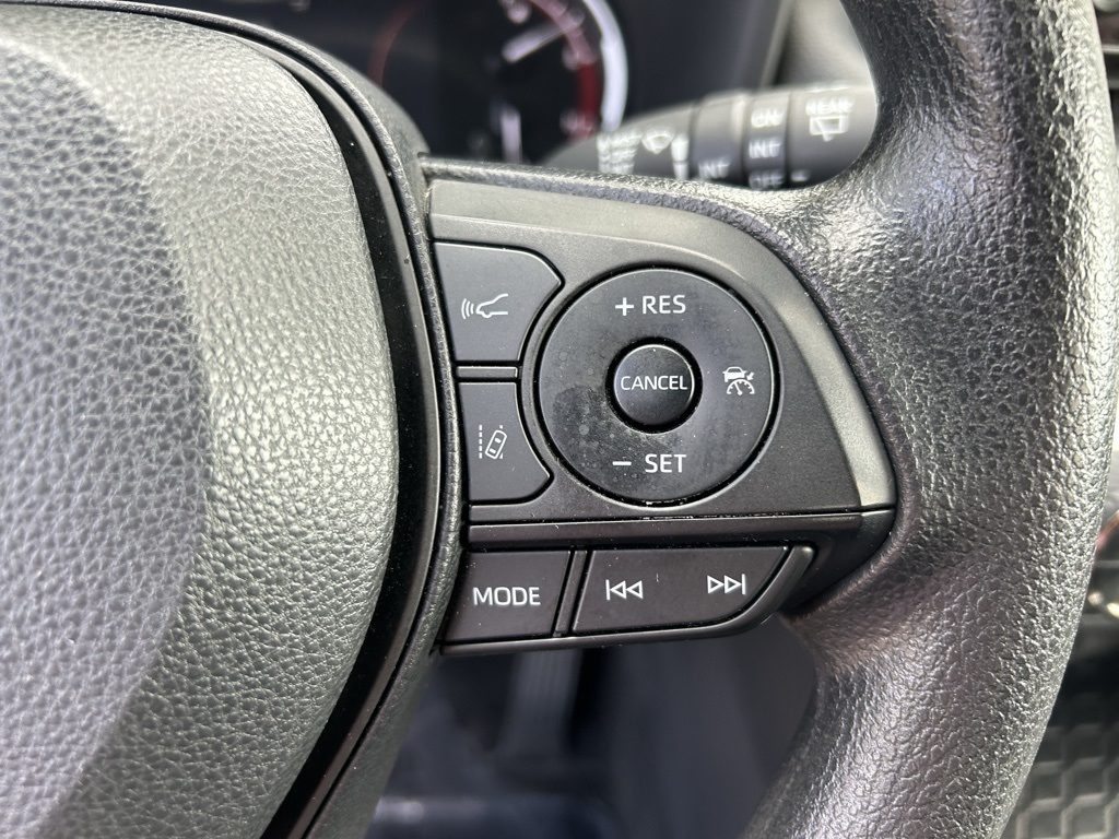 2024 Toyota RAV4 XLE photo 11