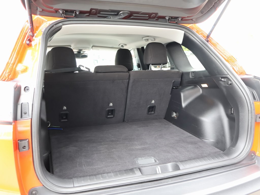 2021 Jeep Cherokee Latitude photo 13