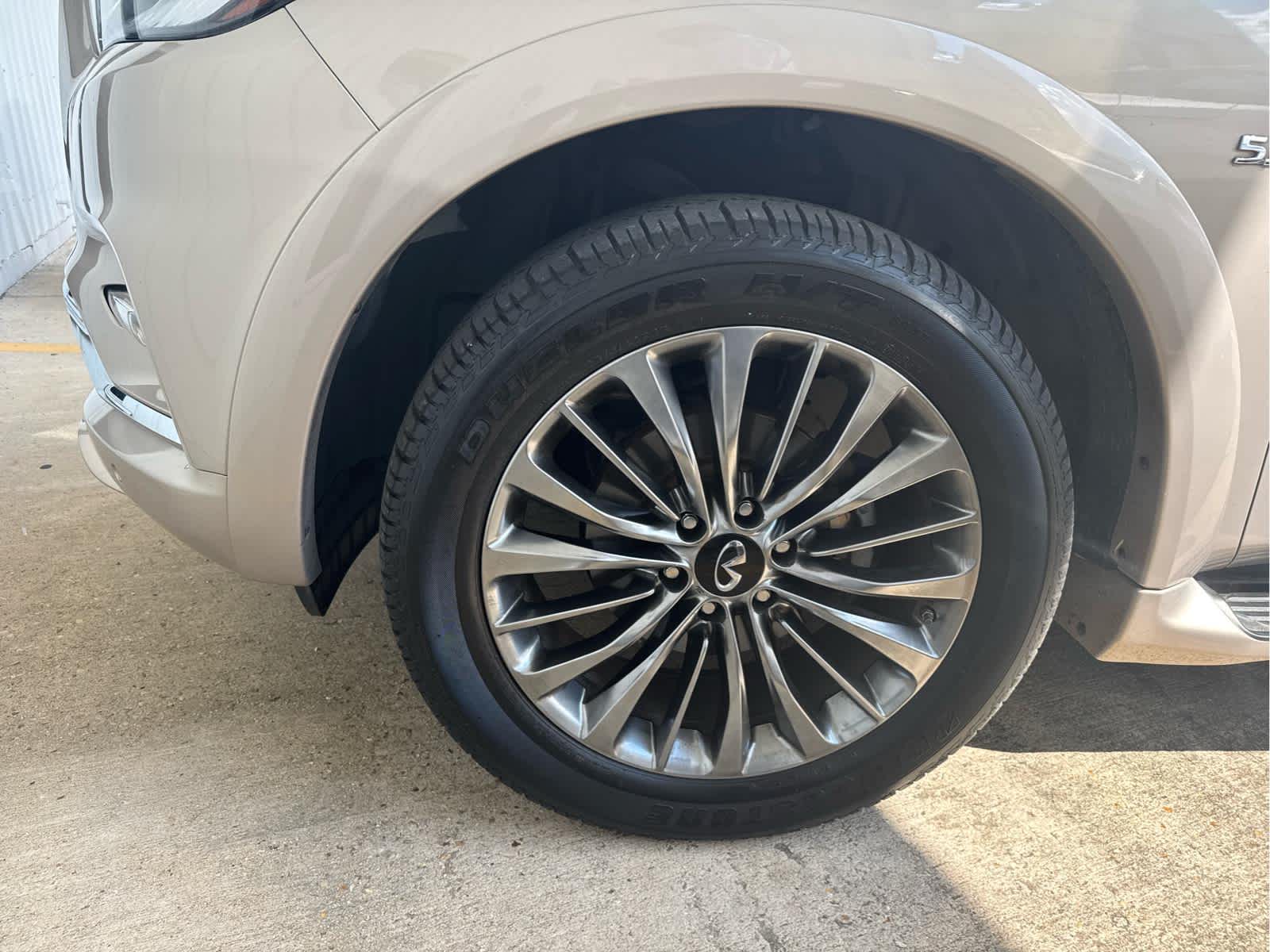 2019 Infiniti QX80 Luxe photo 9