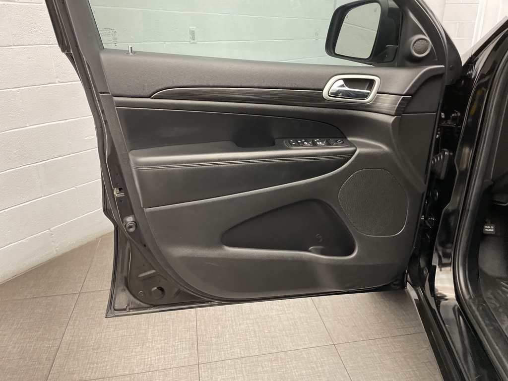 2019 Jeep Grand Cherokee Altitude photo 15