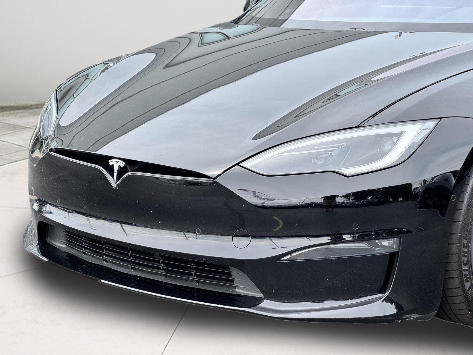 2022 Tesla Model S Plaid photo 39