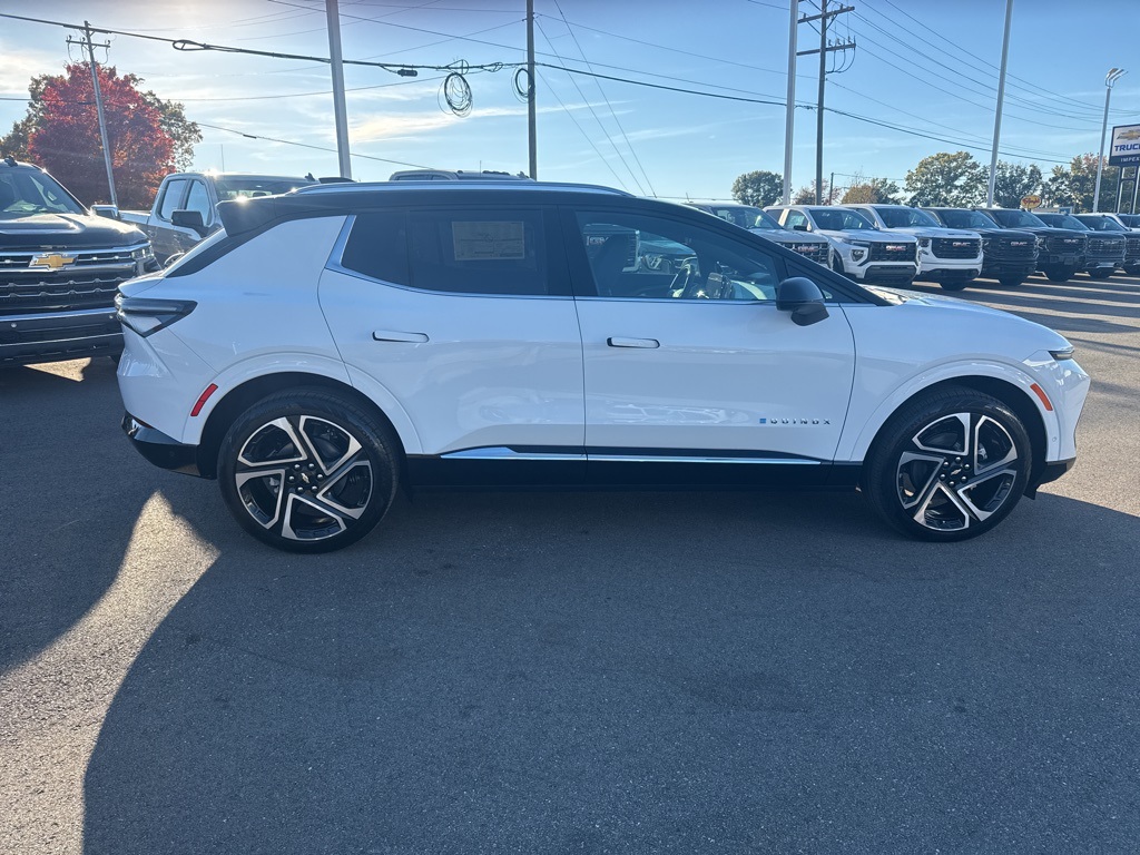 2026 Chevrolet Equinox EV 1LT photo 4