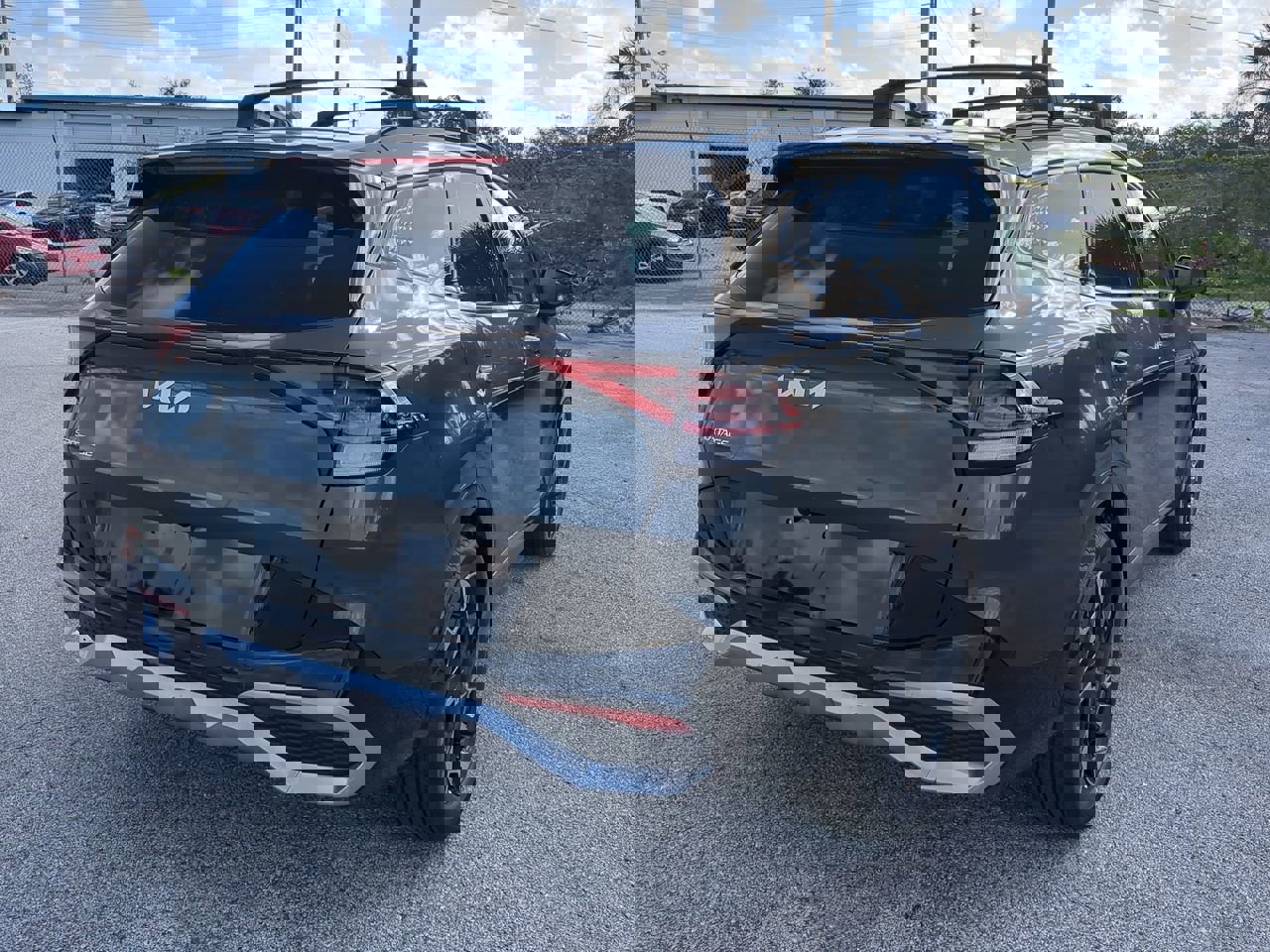 2025 Kia Sportage photo 3