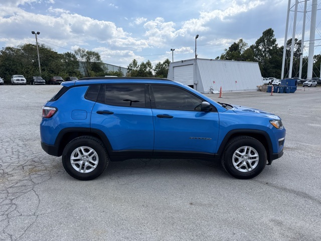 2017 Jeep Compass Sport photo 3