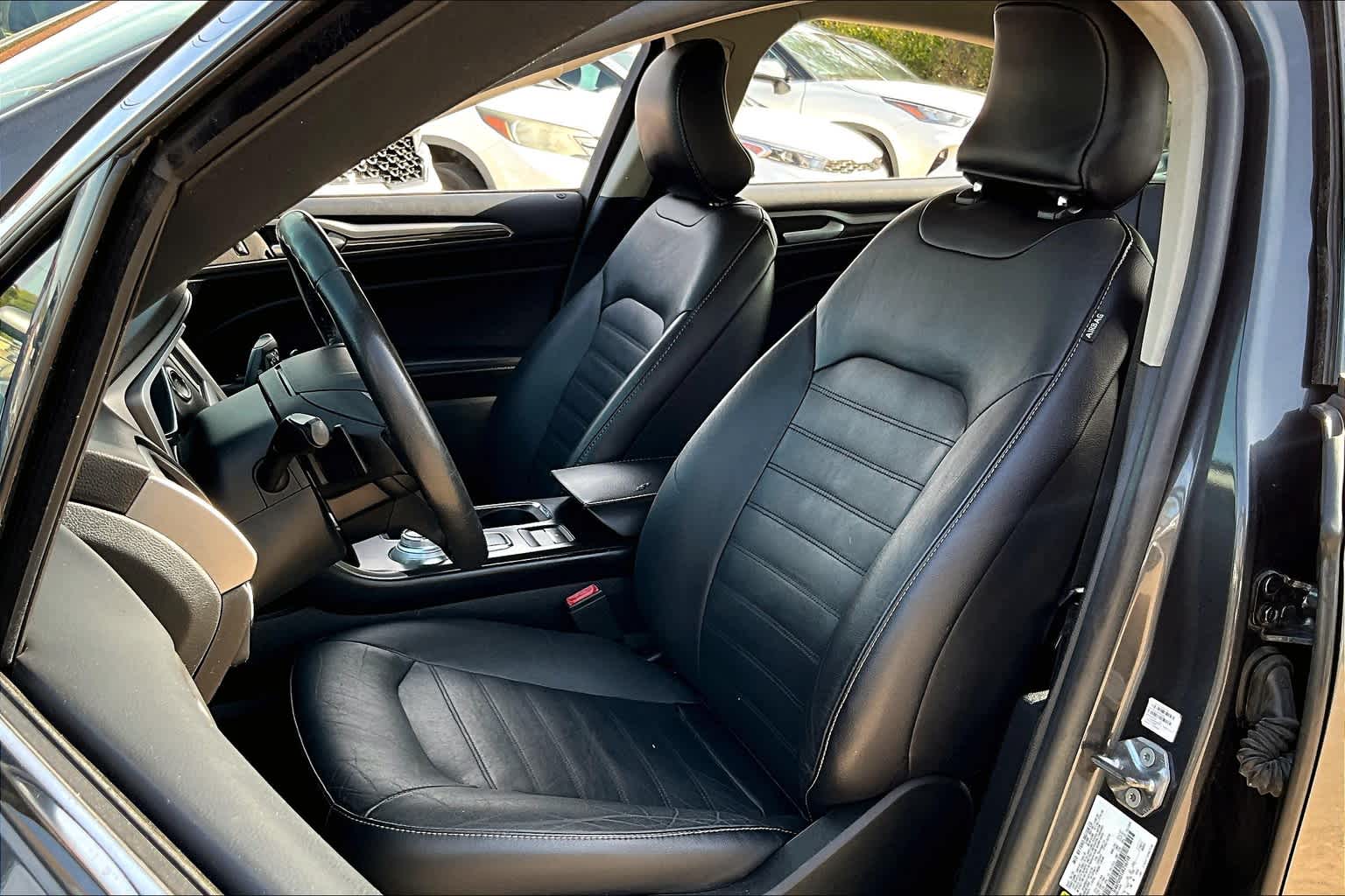 2018 Ford Fusion SE photo 7