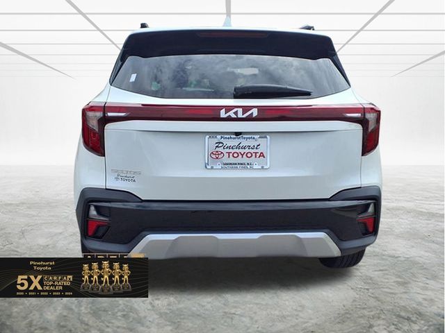 2024 Kia Seltos EX photo 5