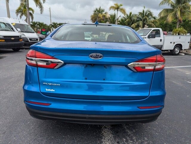 2020 Ford Fusion SE photo 5