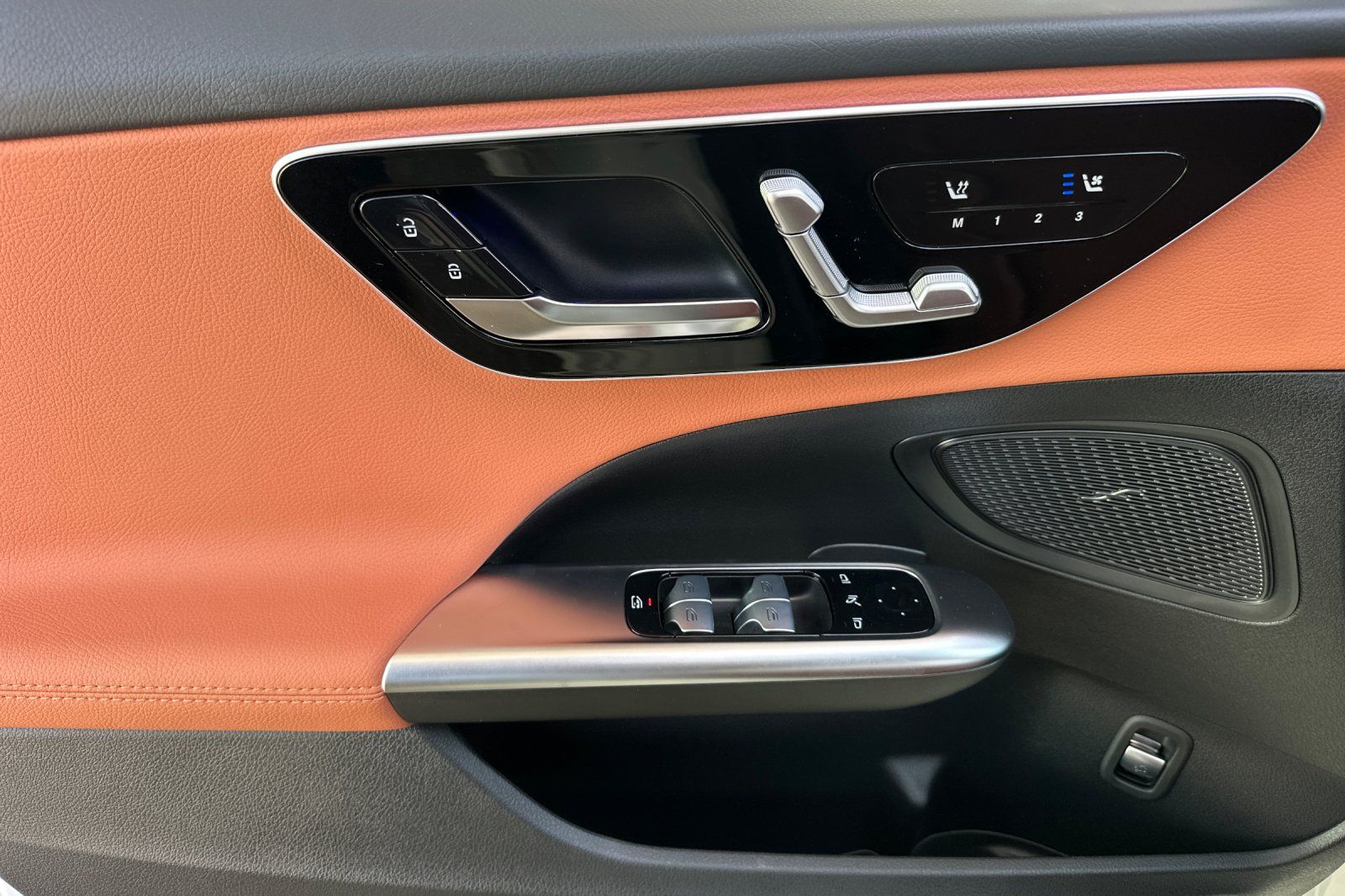 2025 Mercedes Benz C 300 photo 19