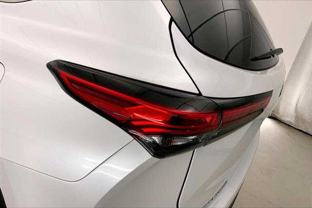 2022 Toyota Highlander XLE photo 27