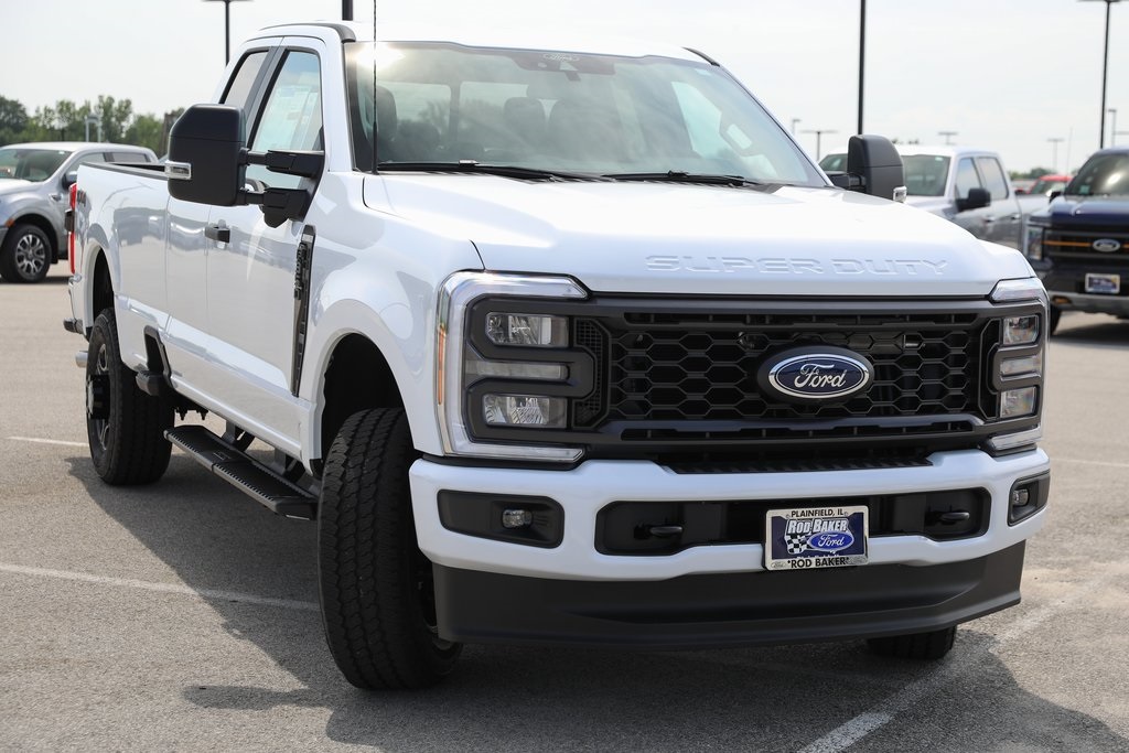 2025 Ford F-350 XL photo 6