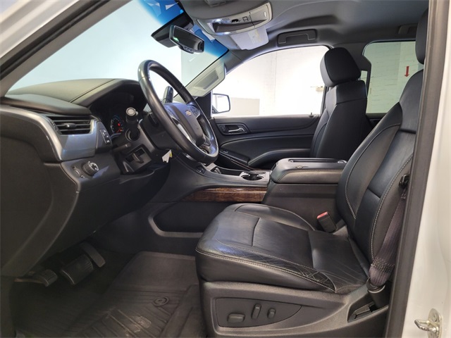 2017 Chevrolet Tahoe LT photo 3