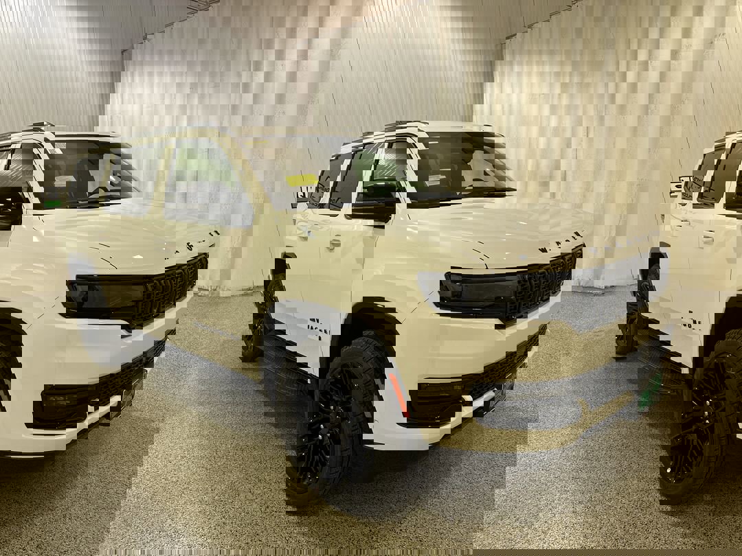 2025 Jeep Wagoneer Series II's photo