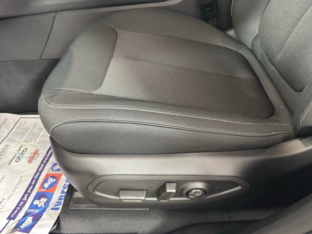 2025 Jeep Grand Cherokee Laredo photo 15