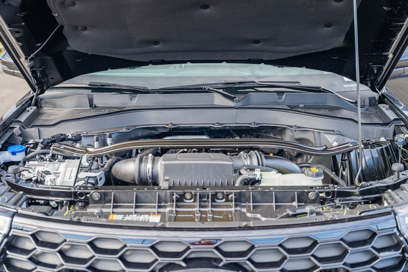2025 Ford Explorer ST photo 12