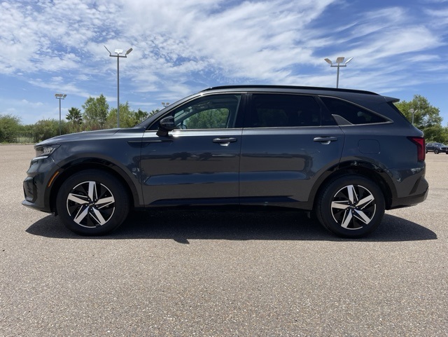 2022 Kia Sorento EX photo 3