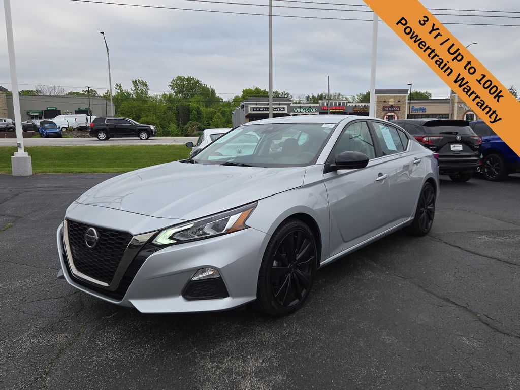 2022 Nissan Altima 2.5 SR photo 2