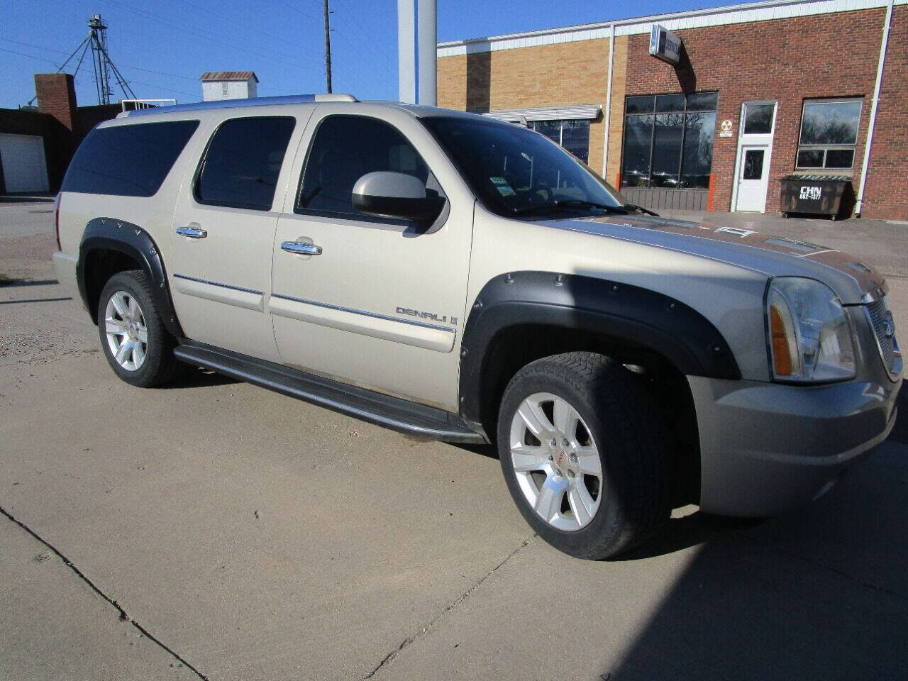2007 Gmc Yukon XL Denali photo 2