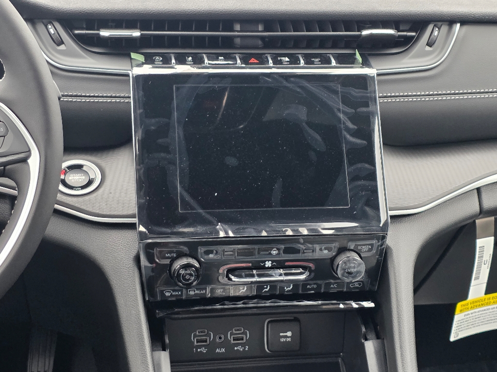 2025 Jeep Grand Cherokee Altitude X photo 3