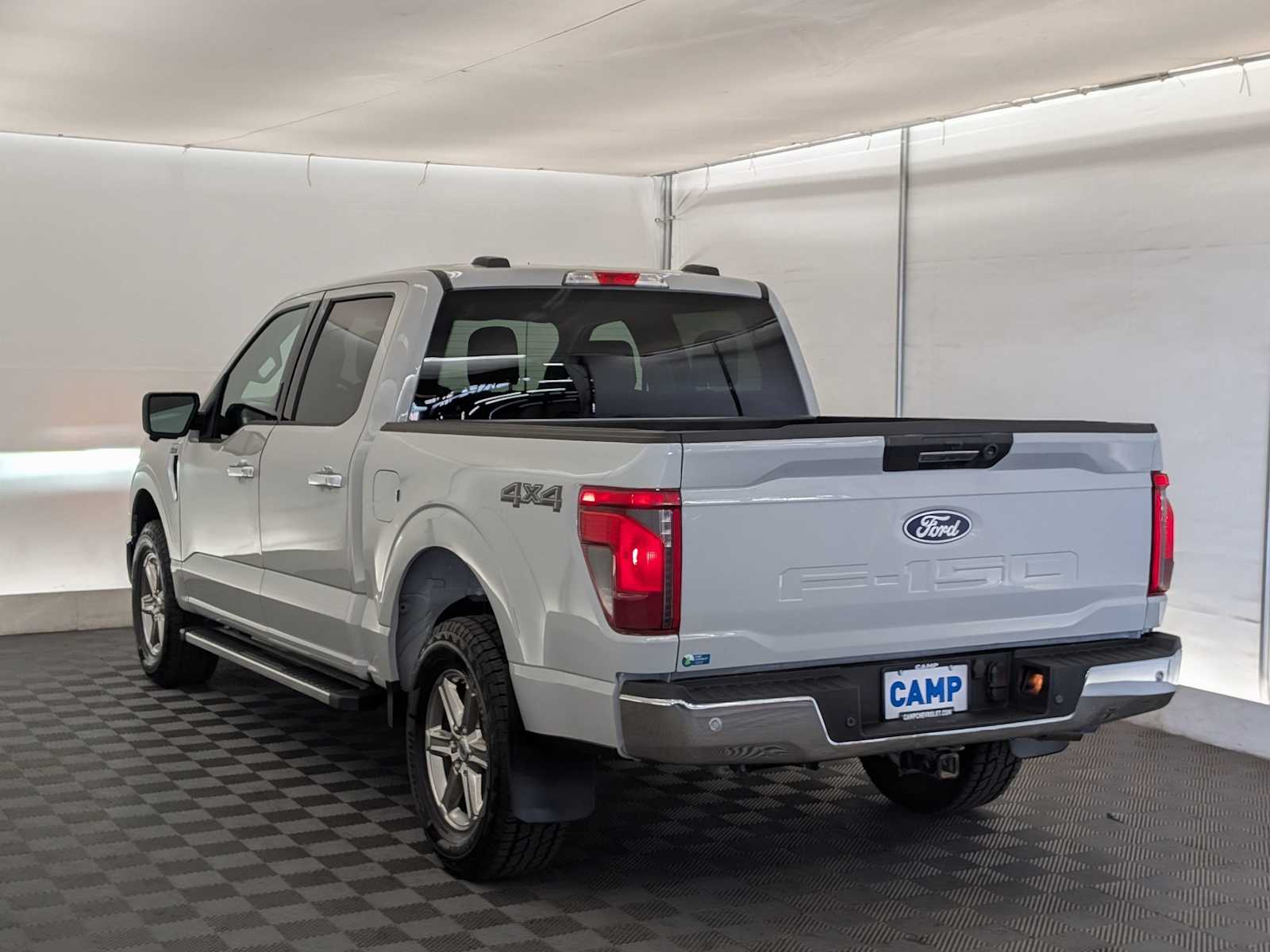 2024 Ford F-150 XLT photo 2