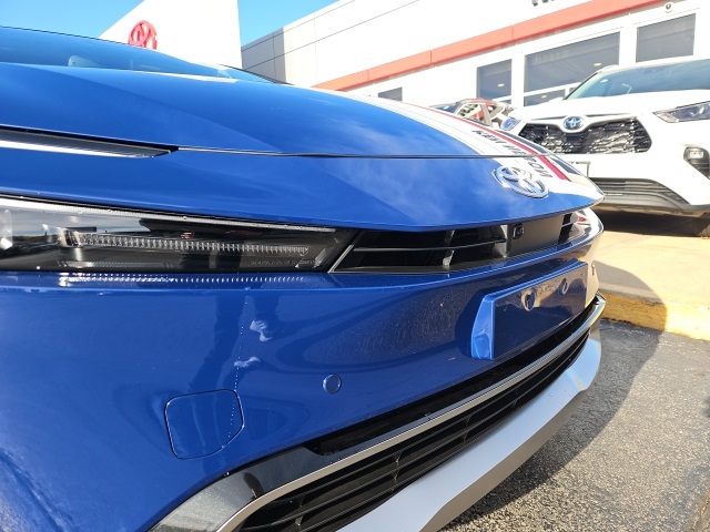 2026 Toyota Prius Plug-in Hybrid XSE Premium photo 4