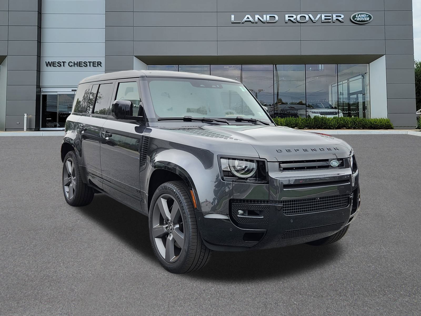 2025 Land Rover Defender 110 V8 photo 2