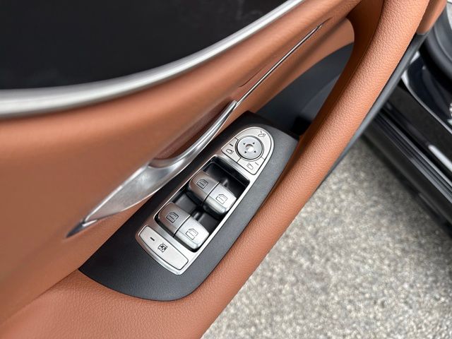 2022 Mercedes Benz E 450 photo 2