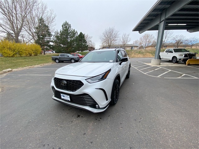 2023 Toyota Highlander XSE's photo