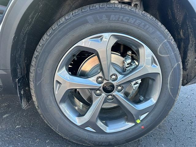 2025 Ford Escape ST-Line photo 12