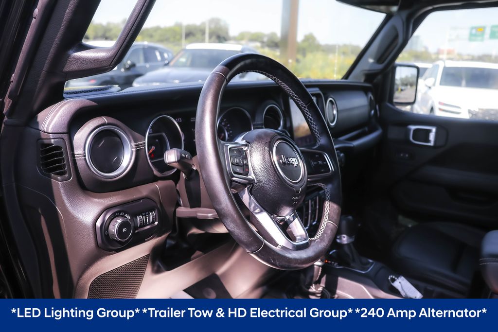 2022 Jeep Wrangler Unlimited Sahara photo 3