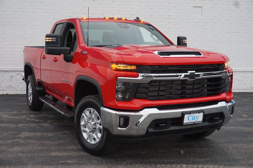 2026 Chevrolet Silverado 2500HD LT photo 3