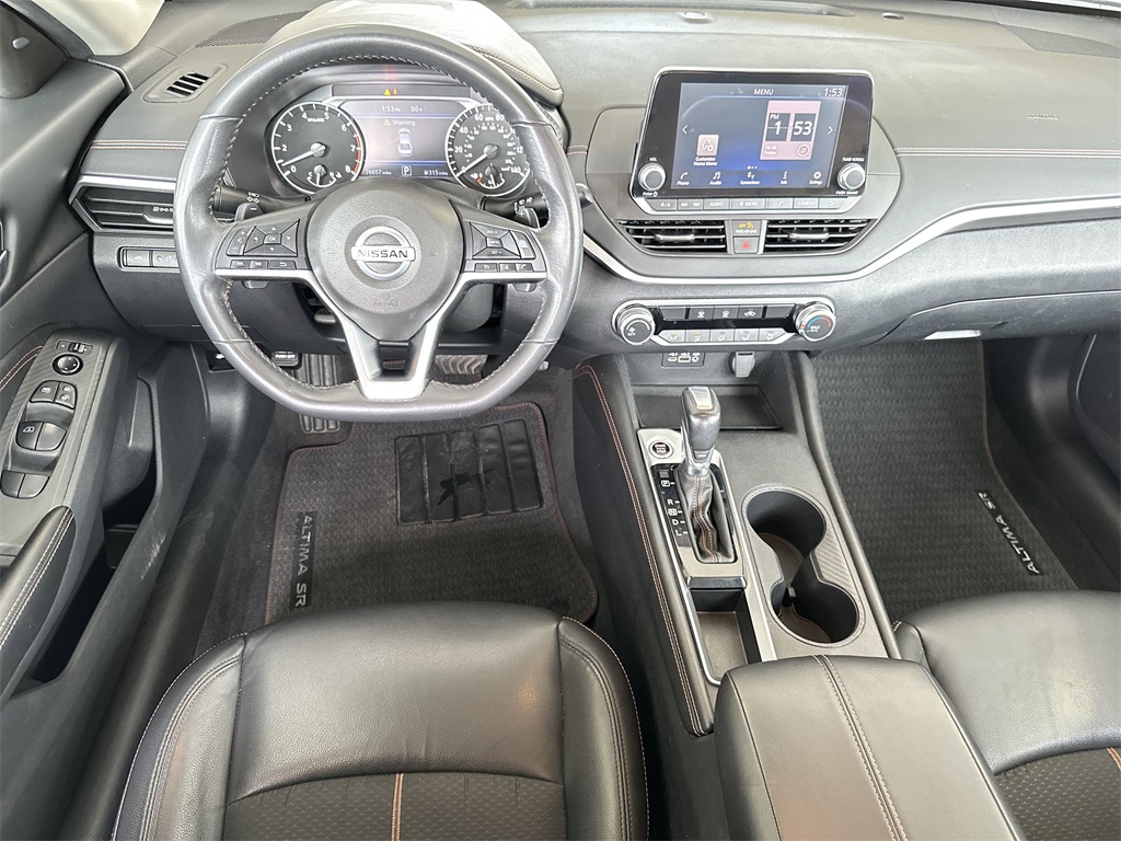 2022 Nissan Altima 2.5 SR photo 13