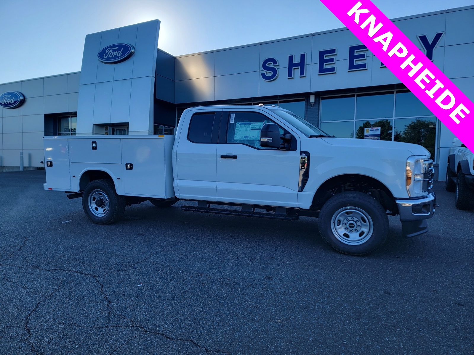 2025 Ford F-350 Super Duty Chassis Cab XL's photo