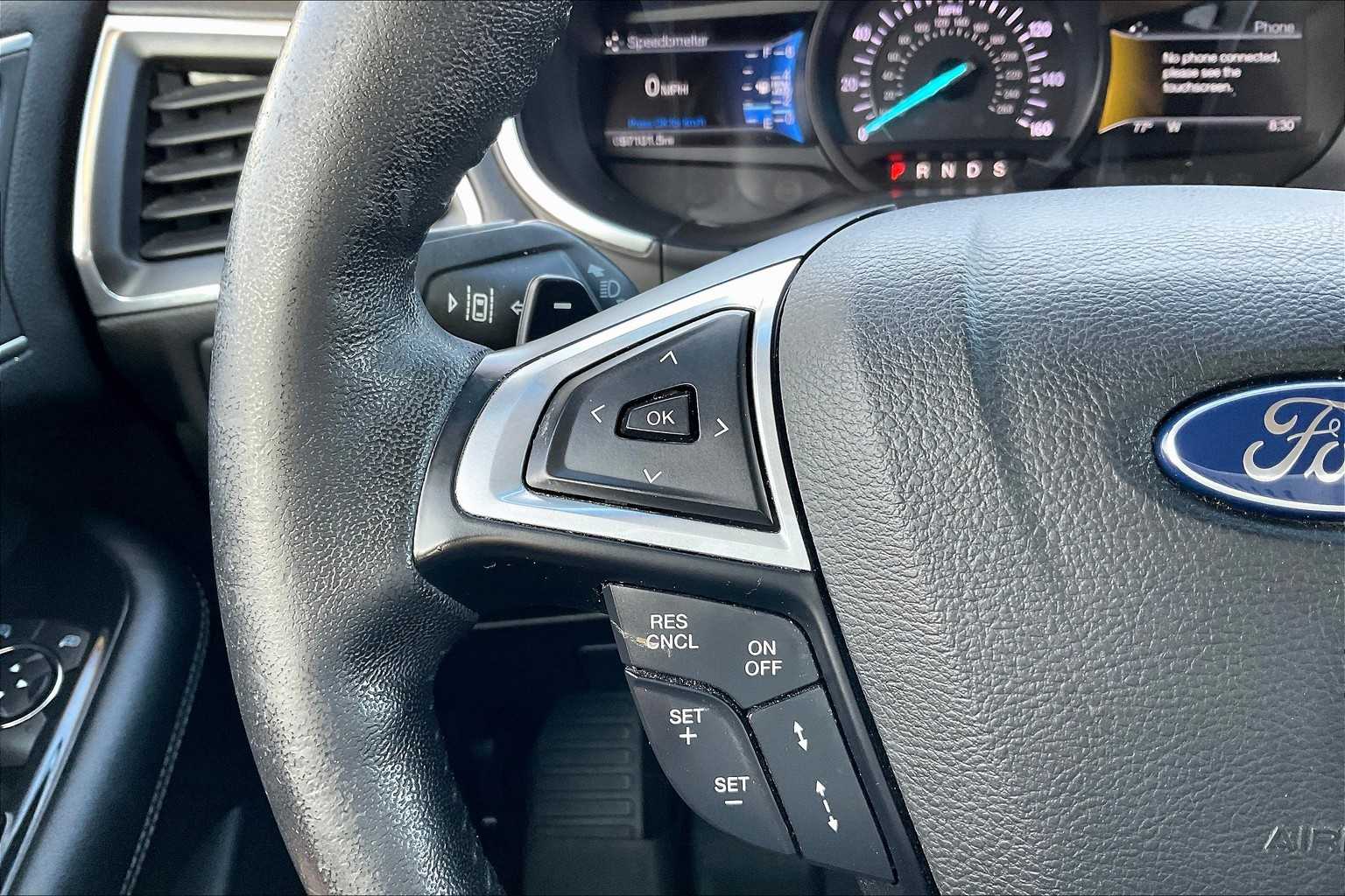 2017 Ford Edge Titanium photo 22