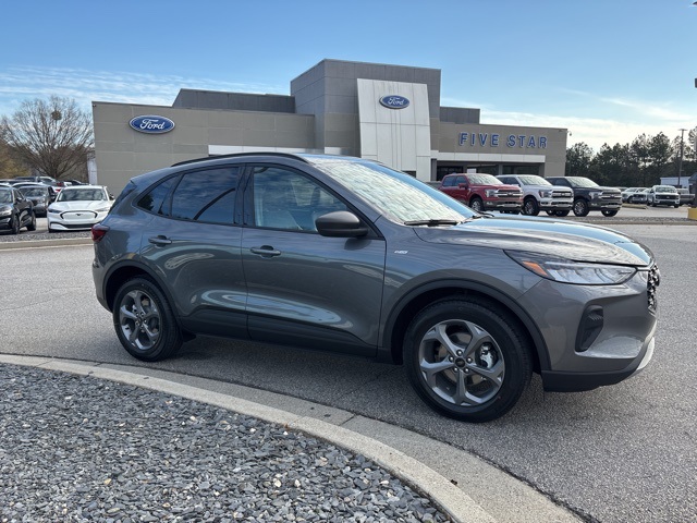 2026 Ford Escape ST-Line's photo