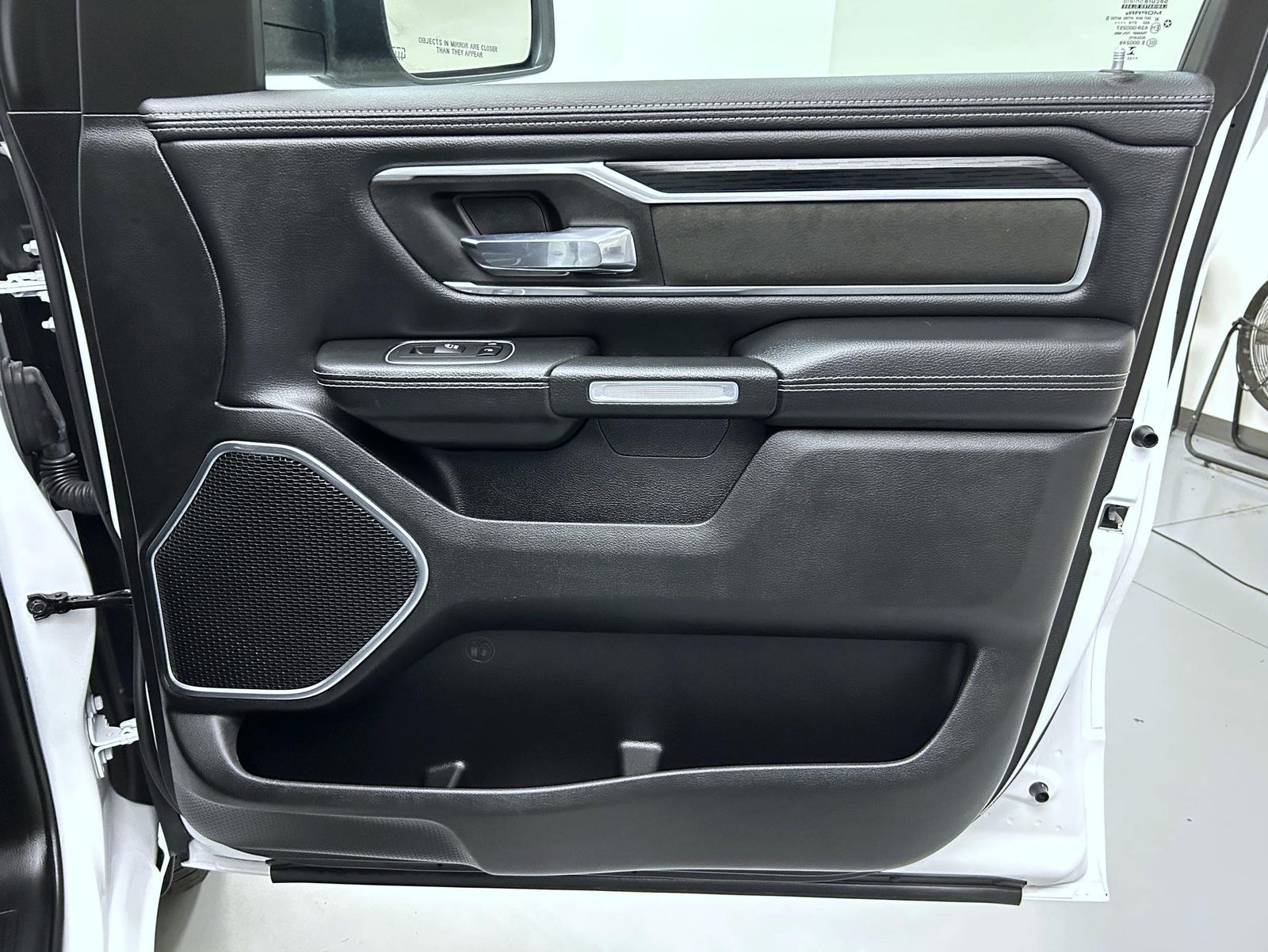 2023 Ram 1500 Laramie photo 15