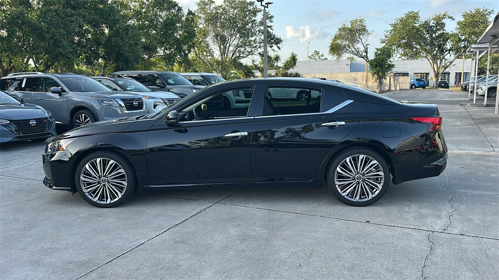 2024 Nissan Altima 2.5 SL photo 4