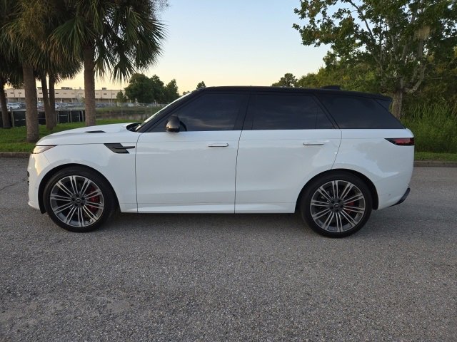 2024 Land Rover Range Rover Sport SE photo 2