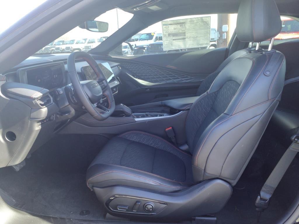 2025 Dodge Charger R/T photo 4