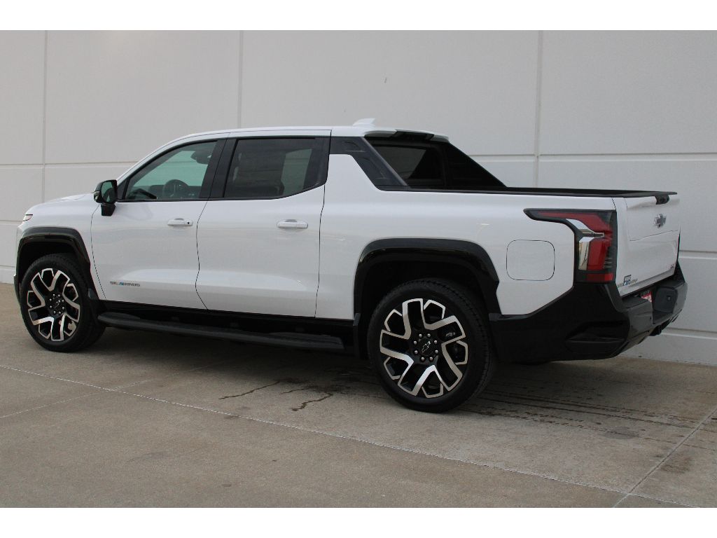 2025 Chevrolet Silverado EV RST photo 3