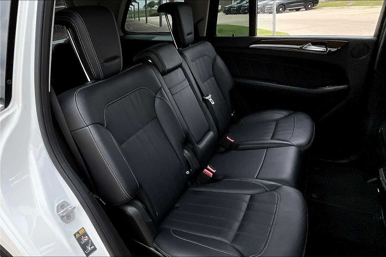 2016 Mercedes Benz GL 450 photo 18