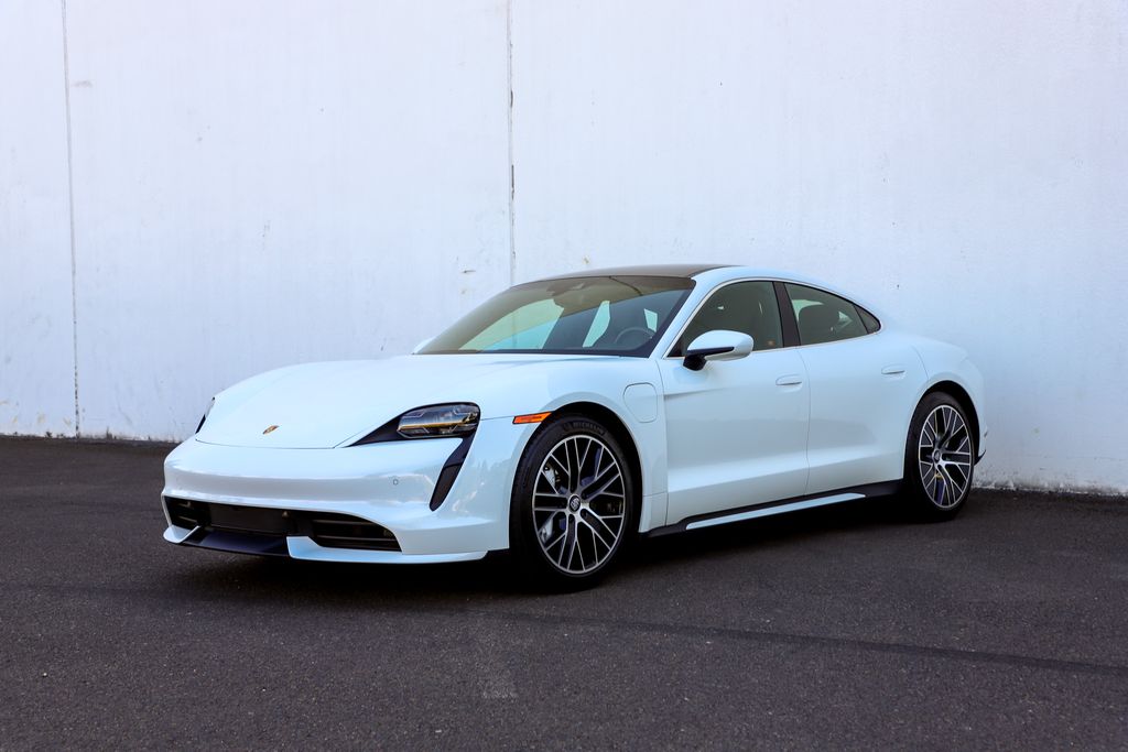 2020 Porsche Taycan Turbo photo 14