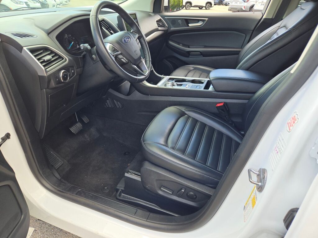 2024 Ford Edge SEL photo 20
