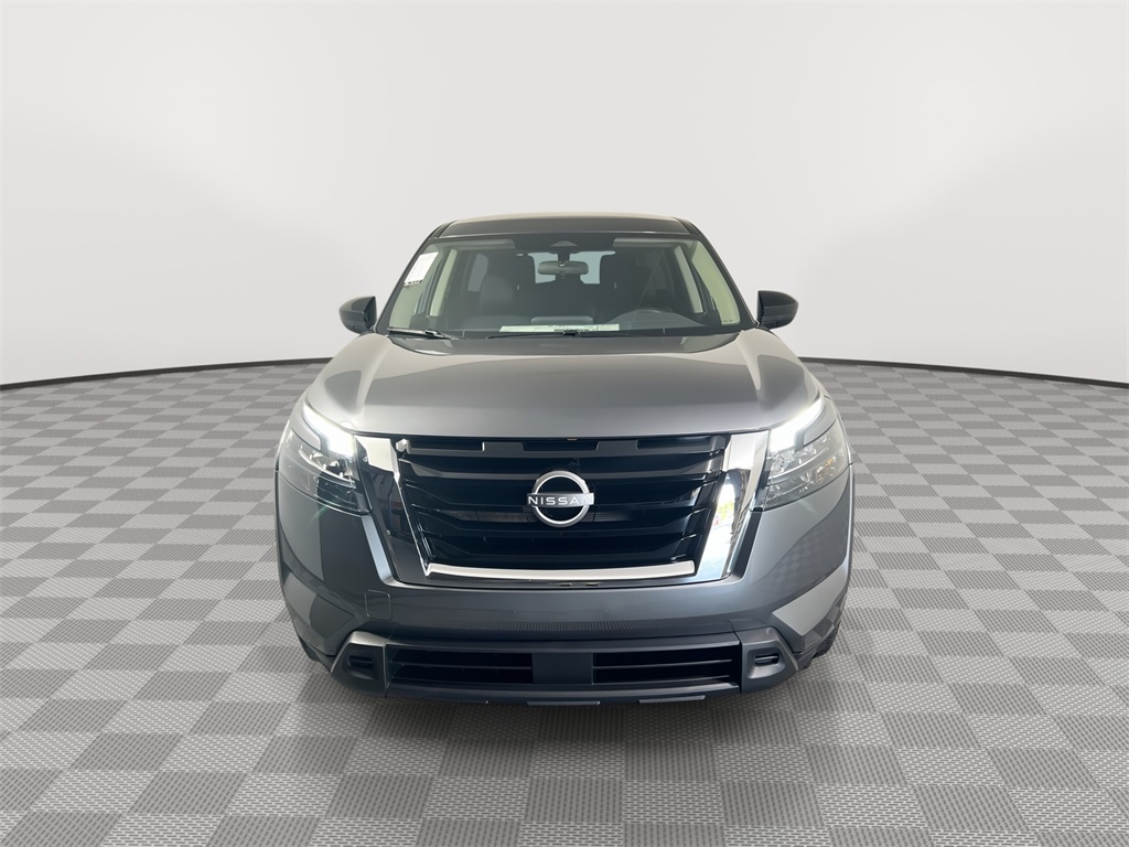 2025 Nissan Pathfinder S photo 3
