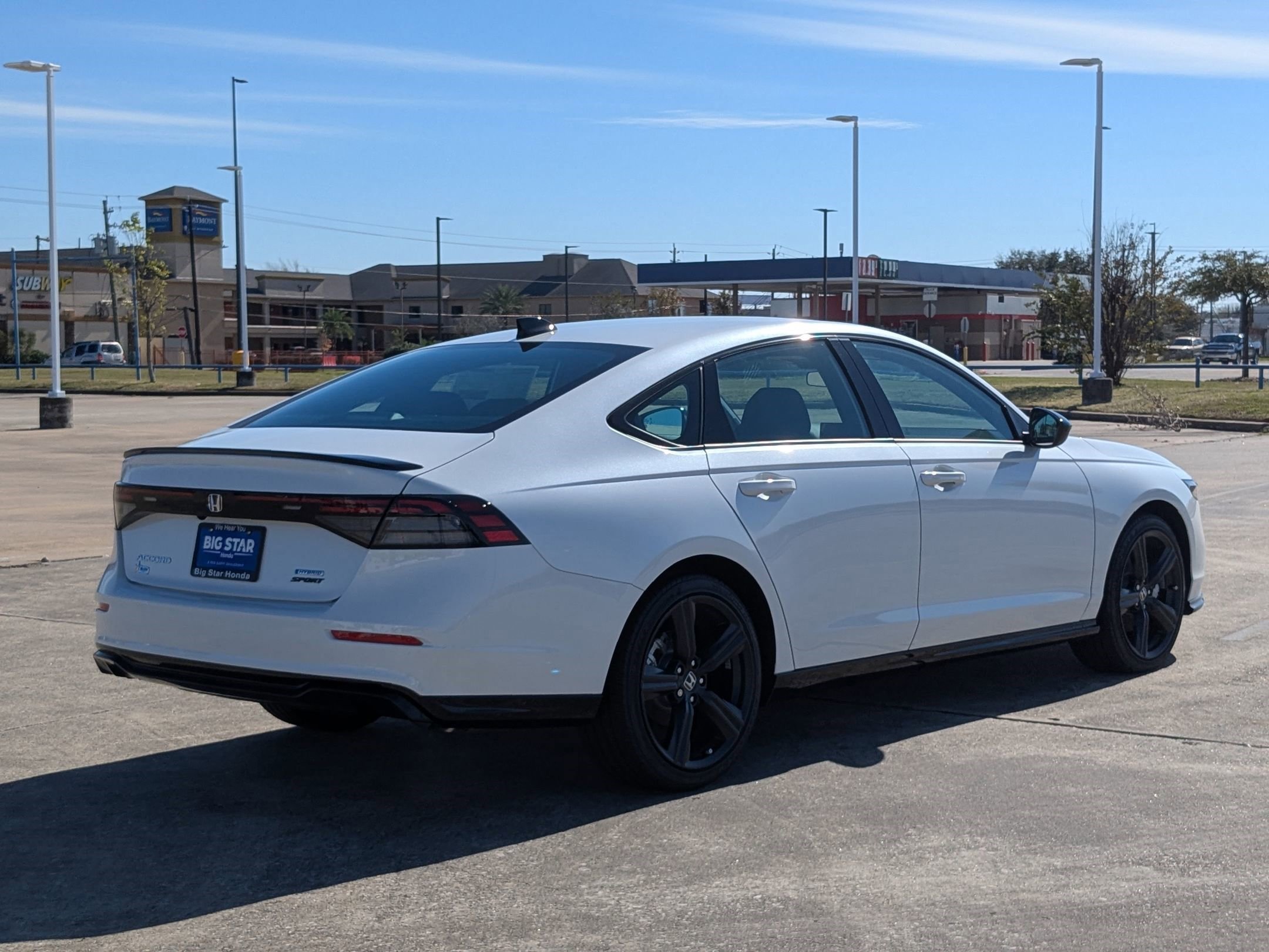 2025 Honda Accord Hybrid Sport-L photo 4